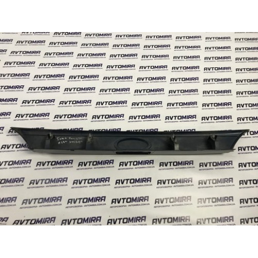 Панель подсветки номера Ford Focus 3 Wagon 2011-2014 BM51N43404